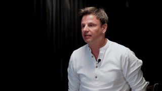 02. Az Van Amit Látsz